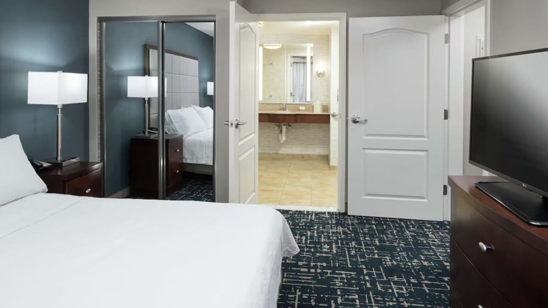 Day use room with private bathroom at Homewood Suites By Hilton Fresno Airport/Clovis.
