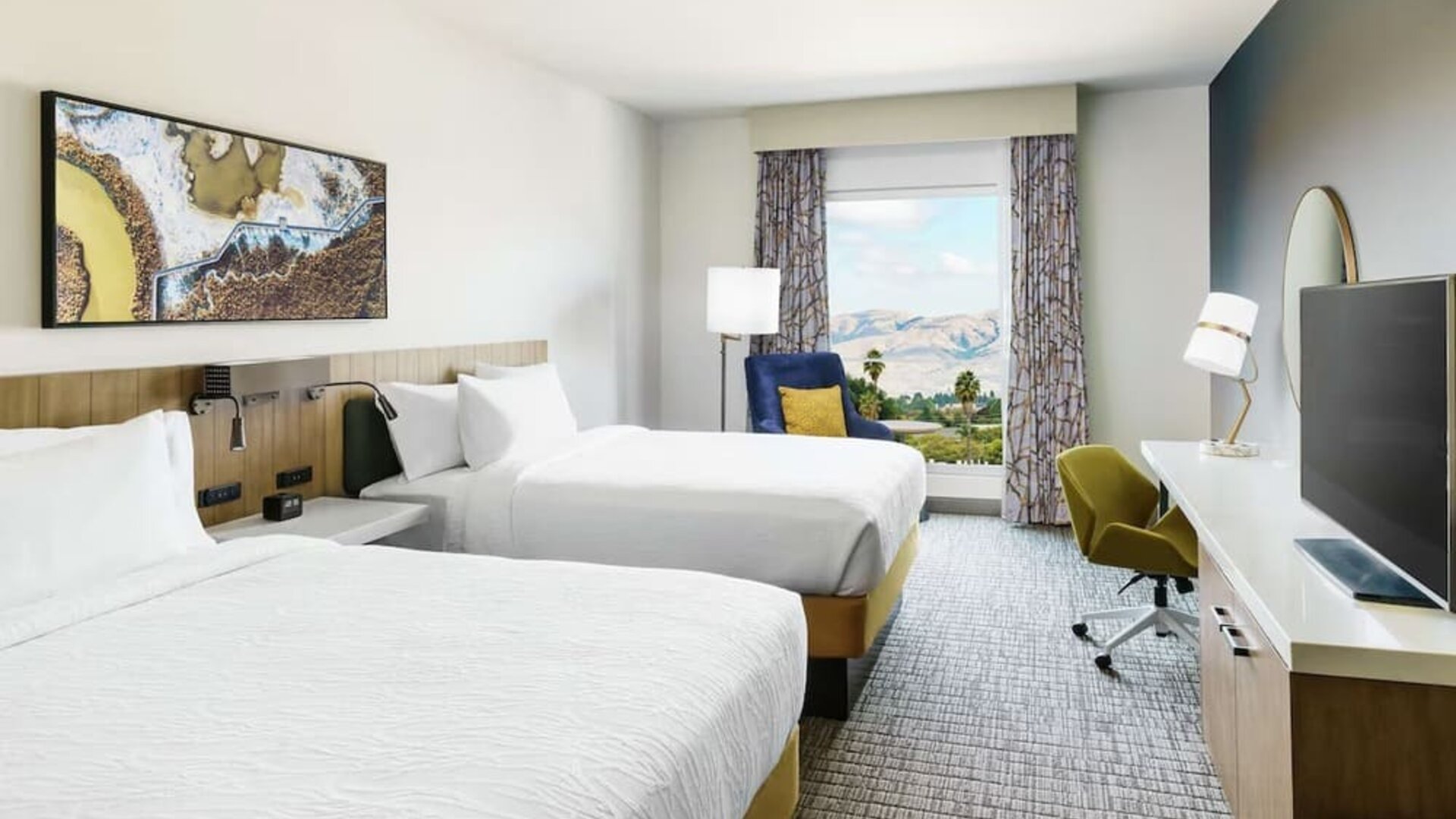 Day use twin room with work desk at Hilton Garden Inn Sunnyvale.