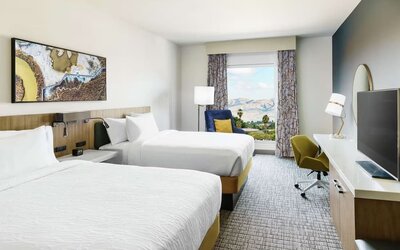 Day use twin room with work desk at Hilton Garden Inn Sunnyvale.