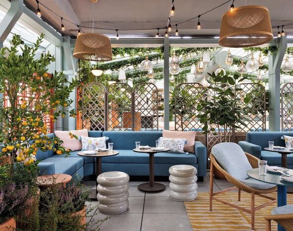 Dining area at Kimpton Theta New York - Times Square.
