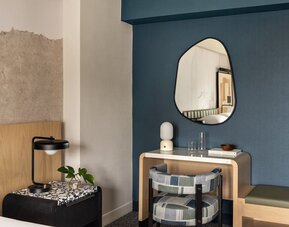 Day use room's workspace at Kimpton Theta New York - Times Square.