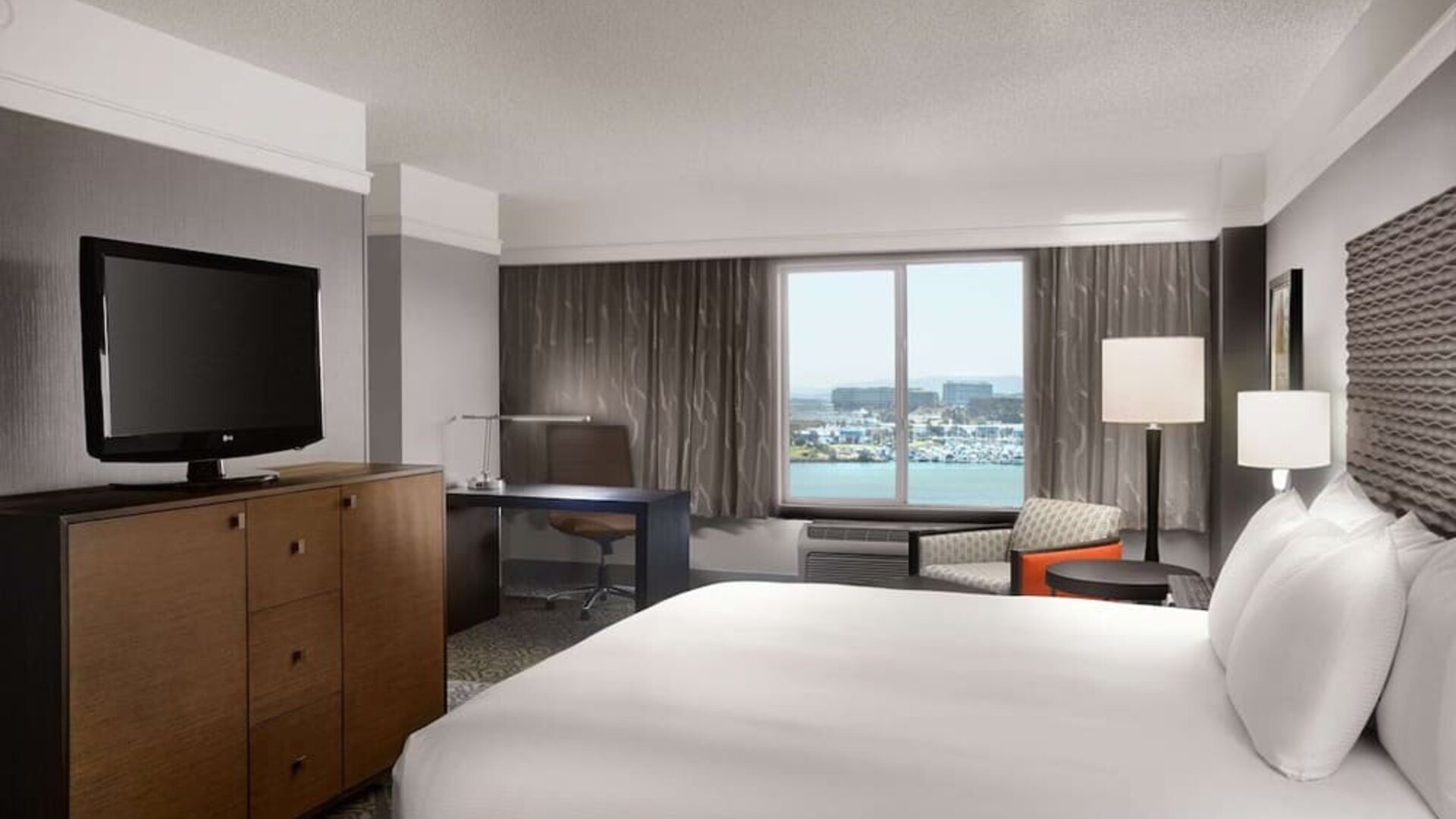 Standard day use room with workspace at DoubleTree By Hilton San Francisco Airport North Bayfront.