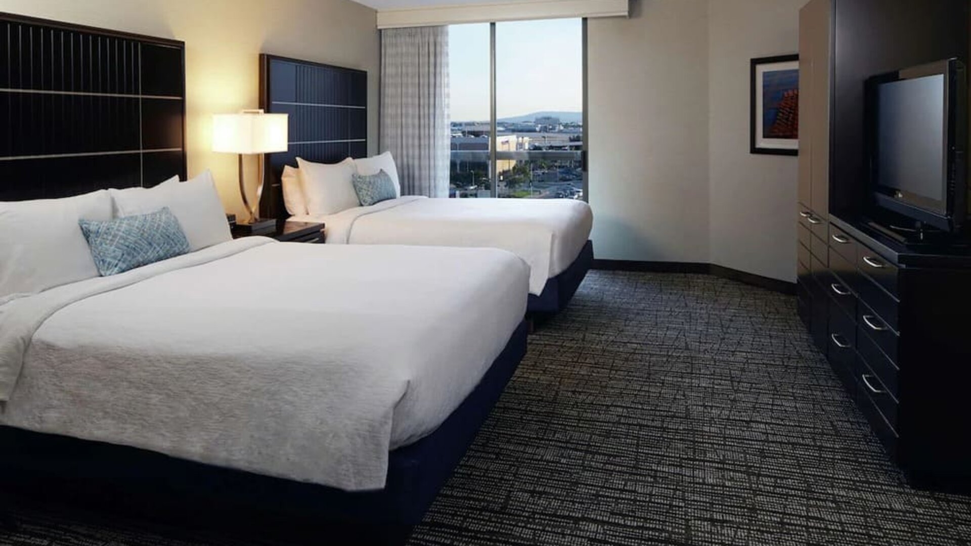 Day use twin room at Embassy Suites By Hilton Los Angeles-Intl Airport North.