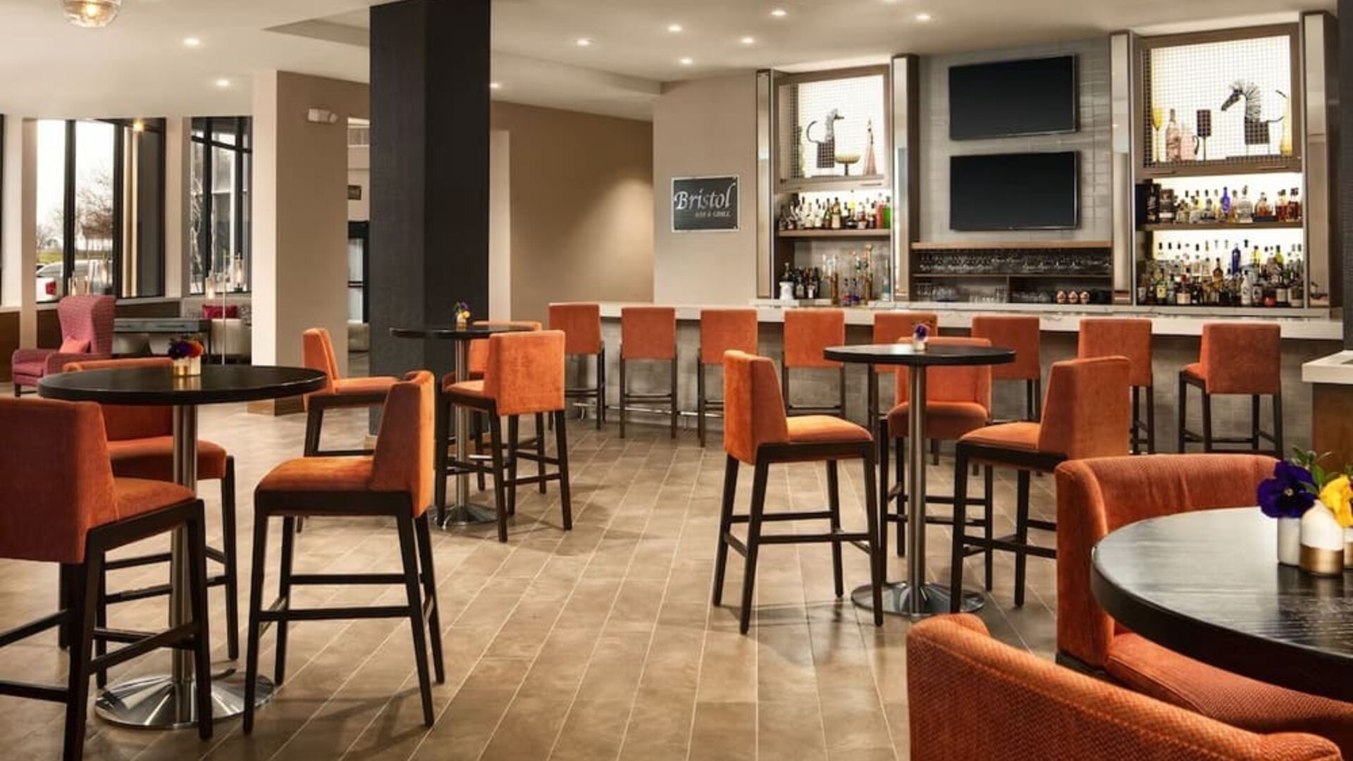 Bar area at Crowne Plaza Dallas Market Ctr - Love Field.