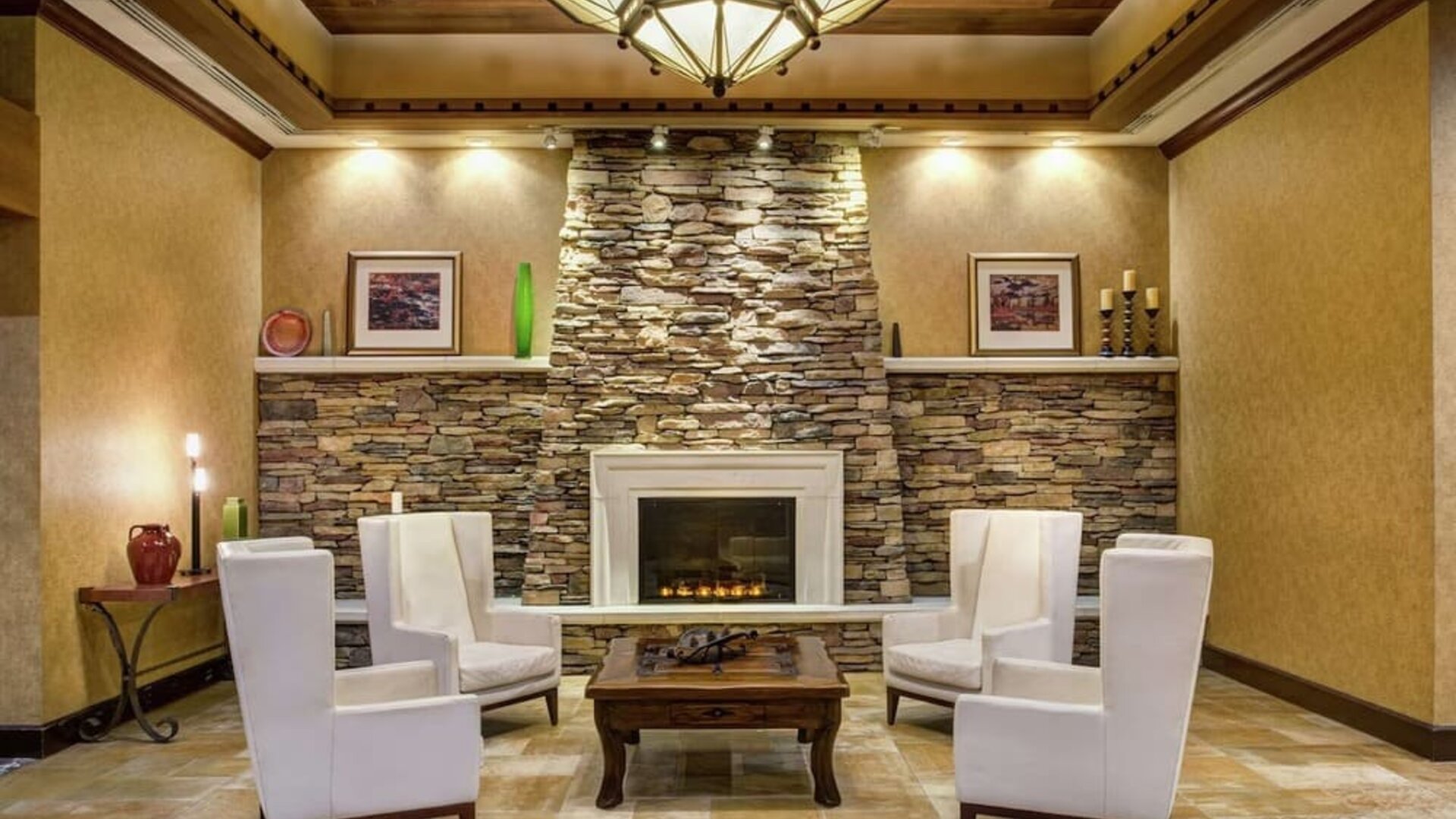 Meeting space at DoubleTree By Hilton Seattle Airport.