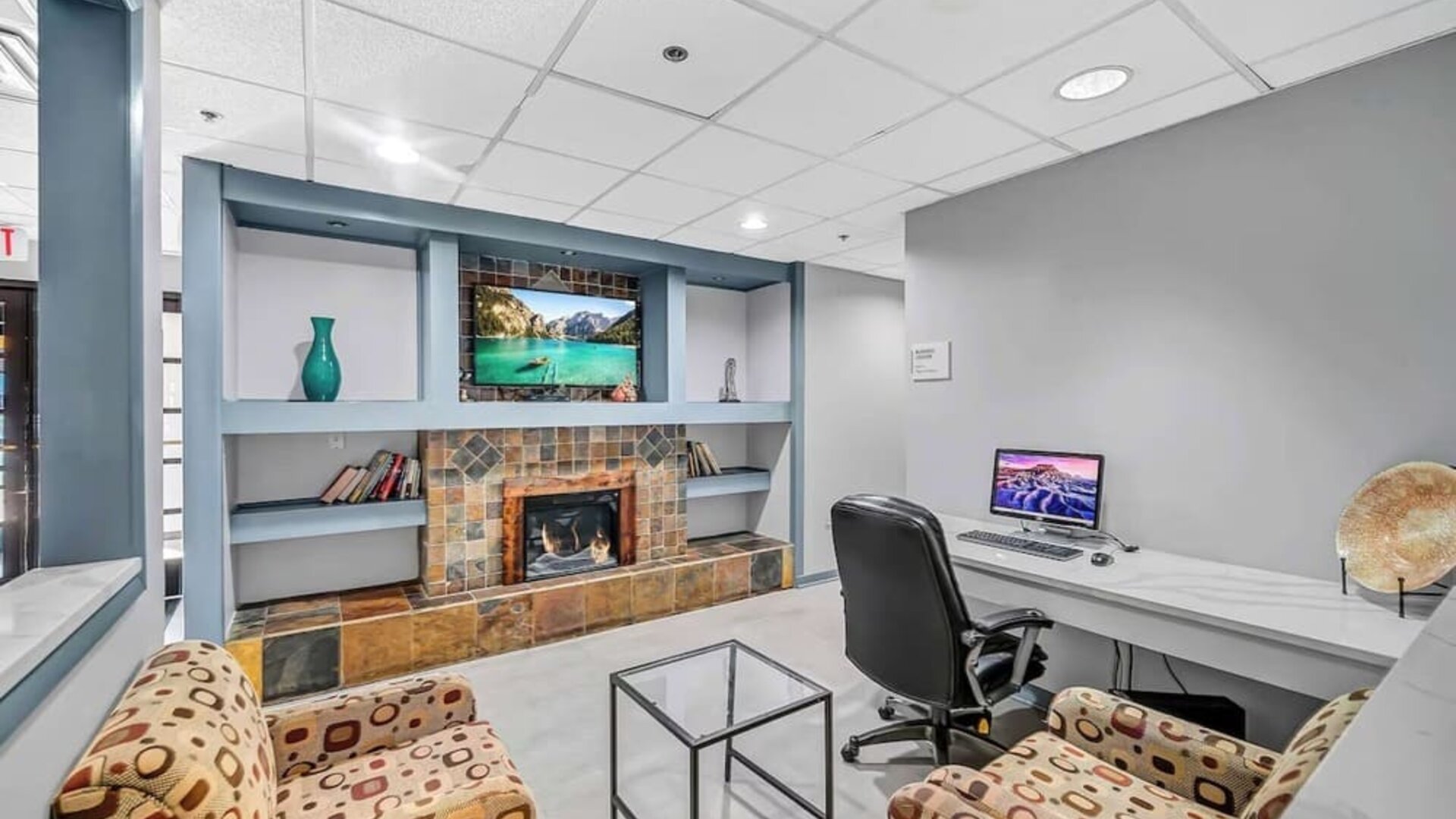 Business center and workspace at Radisson Hotel Schaumburg.