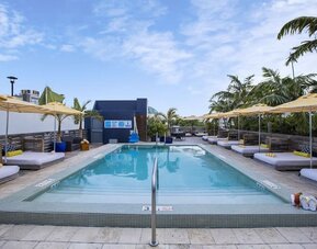 The Catalina Hotel & Beach Club has two outdoor pools.