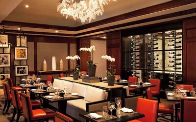 On-site restaurant at Hilton Short Hills.