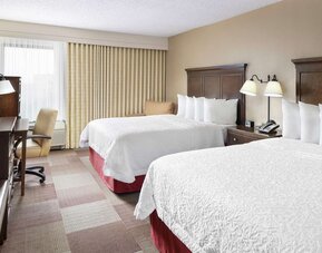 Day use twin room with work desk at Hampton Inn Dallas-Irving-Las Colinas.