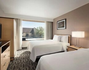 Day use twin room at Embassy Suites By Hilton Convention Center Las Vegas.