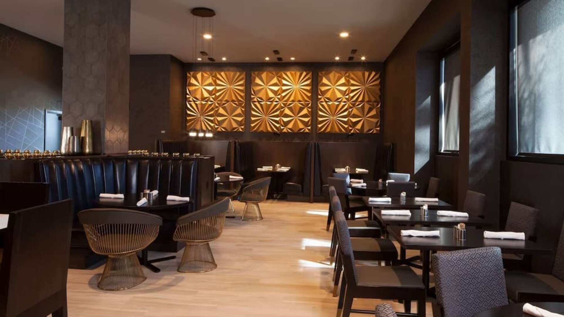 Hotel restaurant at H Hotel Los Angeles, Curio Collection By Hilton.