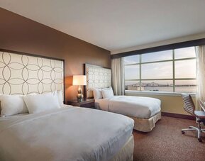 Day use twin room with work desk at Hilton Baton Rouge Capitol Center.