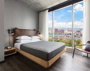 Day use room with natural light at Moxy Boston Downtown.