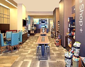 Breakfast area perfect for coworking at Hilton Garden Inn New York/West 35th Street.
