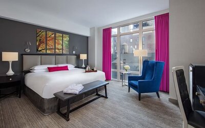 Day use room with work desk and natural light at Royalton Park Avenue.