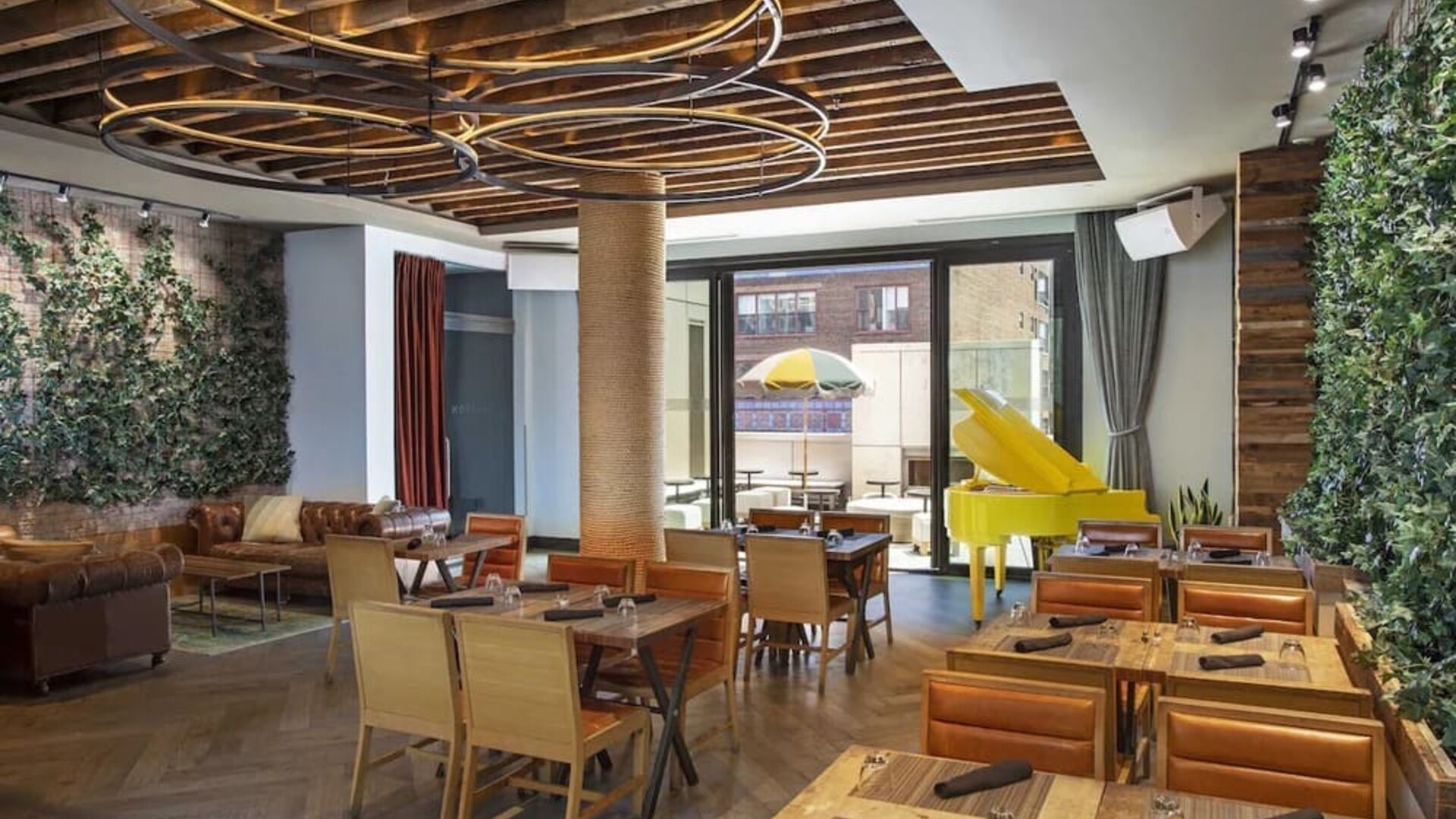 Dining area perfect for coworking at Royalton Park Avenue.