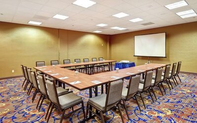 Professional meeting room at Embassy Suites By Hilton Santa Clara Silicon Valley.