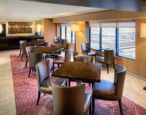 One of the 4 restaurants perfect for coworking  at Hilton Los Angeles Airport.