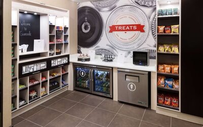 Convenience store at Hampton Inn & Suites Gainesville-Downtown.