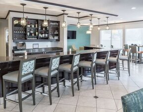 On-site bar at Hilton Garden Inn Dothan.