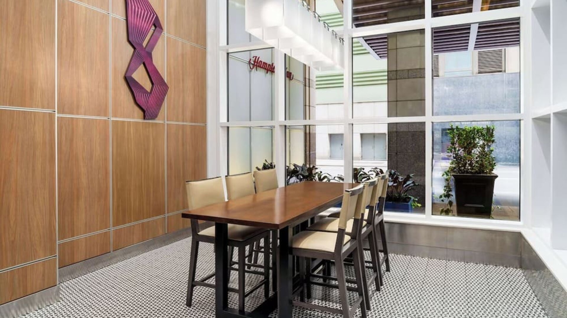 Lobby workpsace at Hampton Inn Manhattan/Times Square Central.