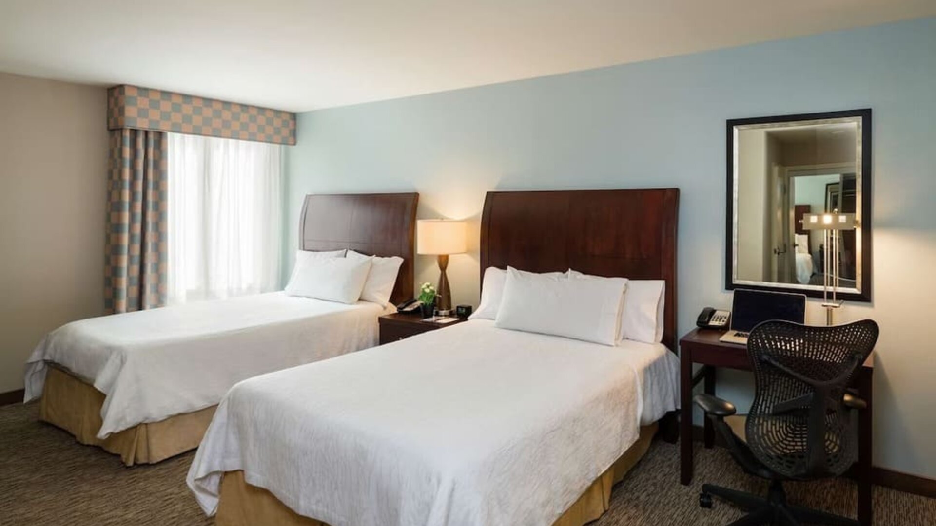 Standard day use twin room at Hilton Garden Inn New York/Tribeca.