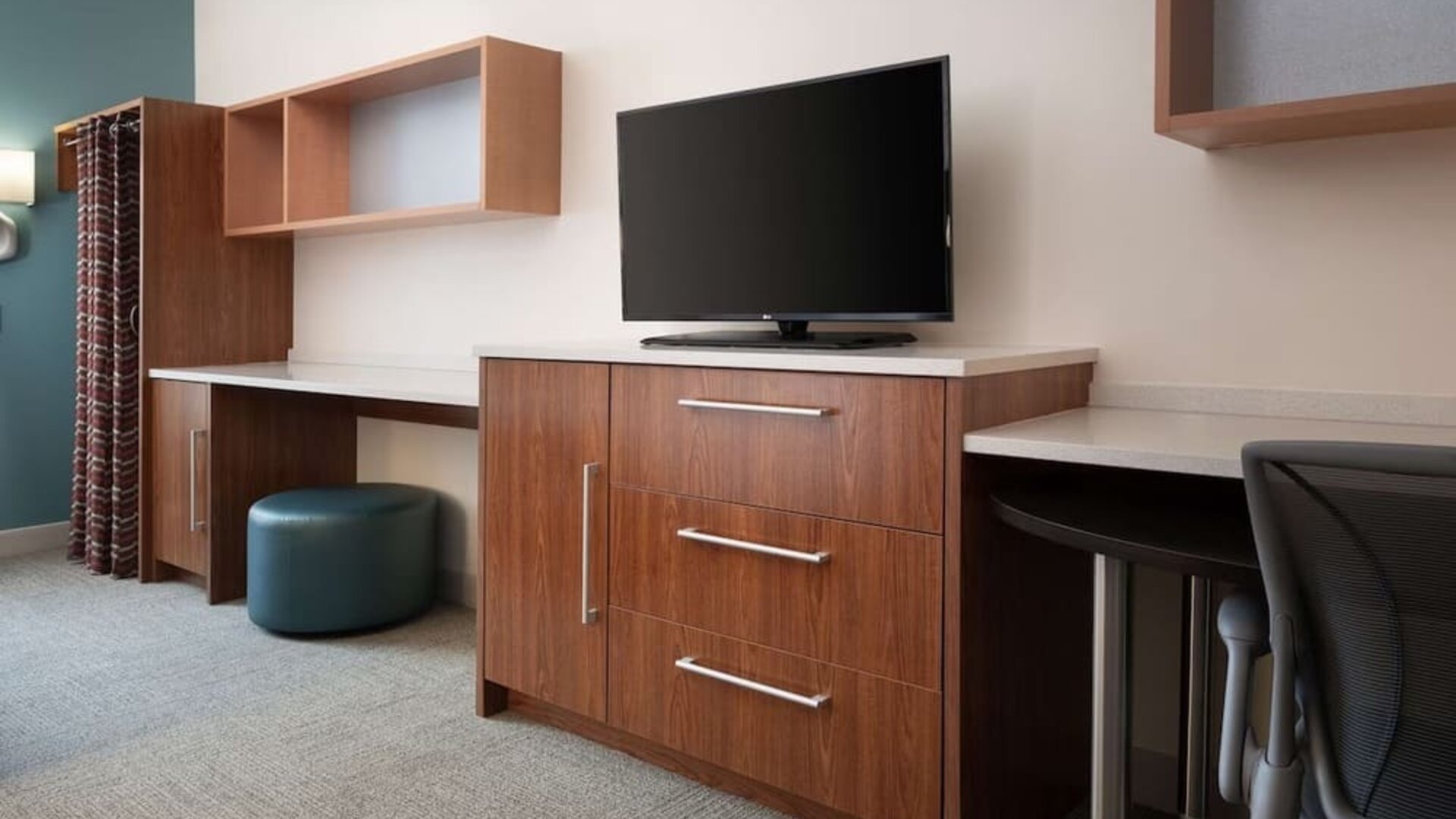 Day use room's workspace at Home2 Suites By Hilton Charleston Airport/Convention Center.