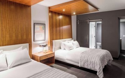 Dat use twin room with private bathroom at Spa and massage available at Le Méridien Columbus, The Joseph..