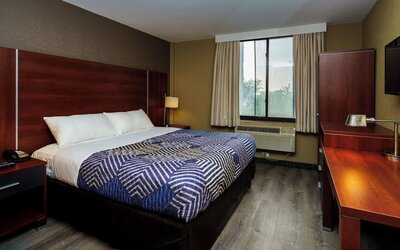 Day use room with work desk at Sky Hotel Flushing - Laguardia Airport.