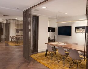 Meeting facility and workspace at Stanford Court San Francisco.