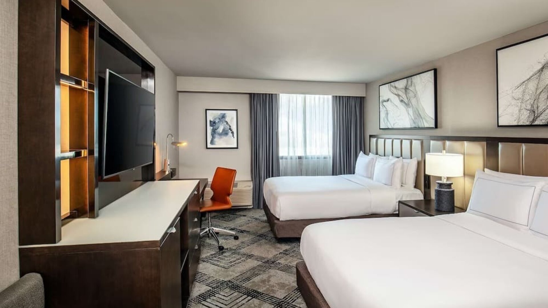 Day use twin room with work desk at DoubleTree By Hilton Washington DC North/Gaithersburg.