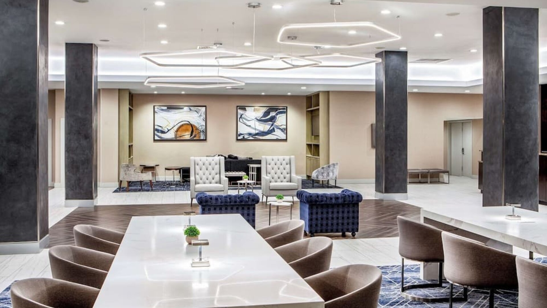 Lobby workspace, perfect for co-working at DoubleTree By Hilton Washington DC North/Gaithersburg.