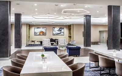 Lobby workspace, perfect for co-working at DoubleTree By Hilton Washington DC North/Gaithersburg.