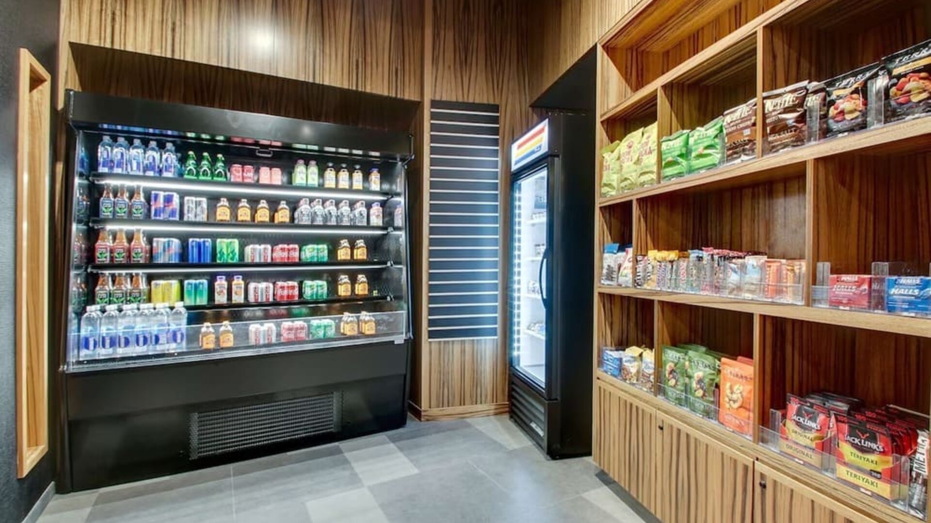 Convenience store at The Rose Hotel Chicago O’Hare, Tapestry Collection By Hilton.