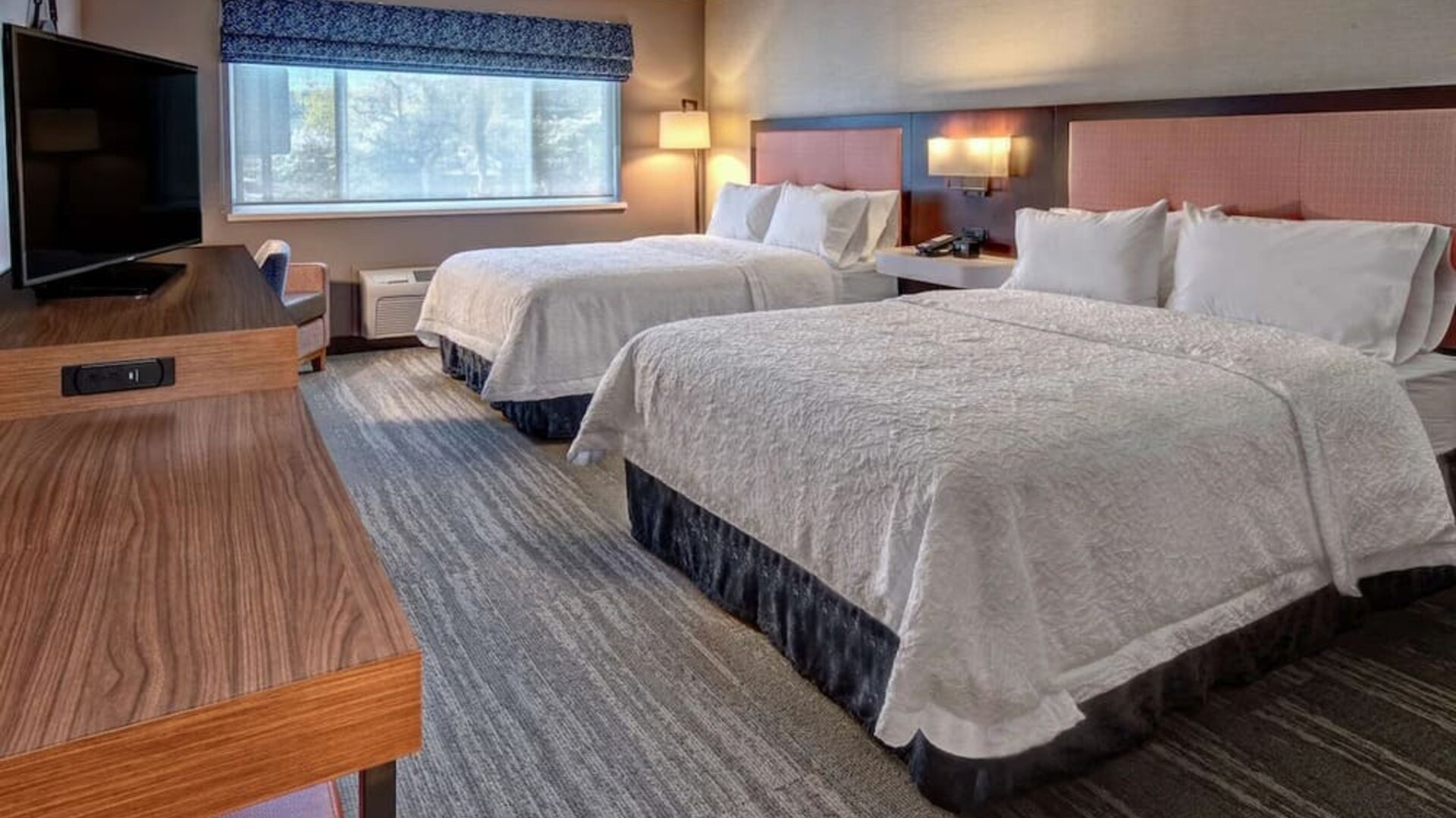 Day use twin room with work desk at Hampton Inn Vallejo.