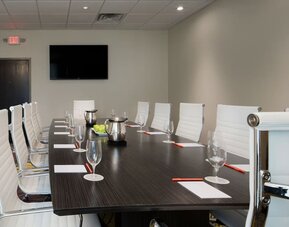 Meeting room at Crowne Plaza Chicago SW.