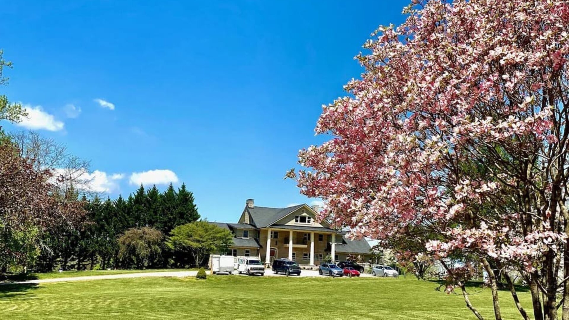 Parking area at SKYLARANNA Resort & Spa.