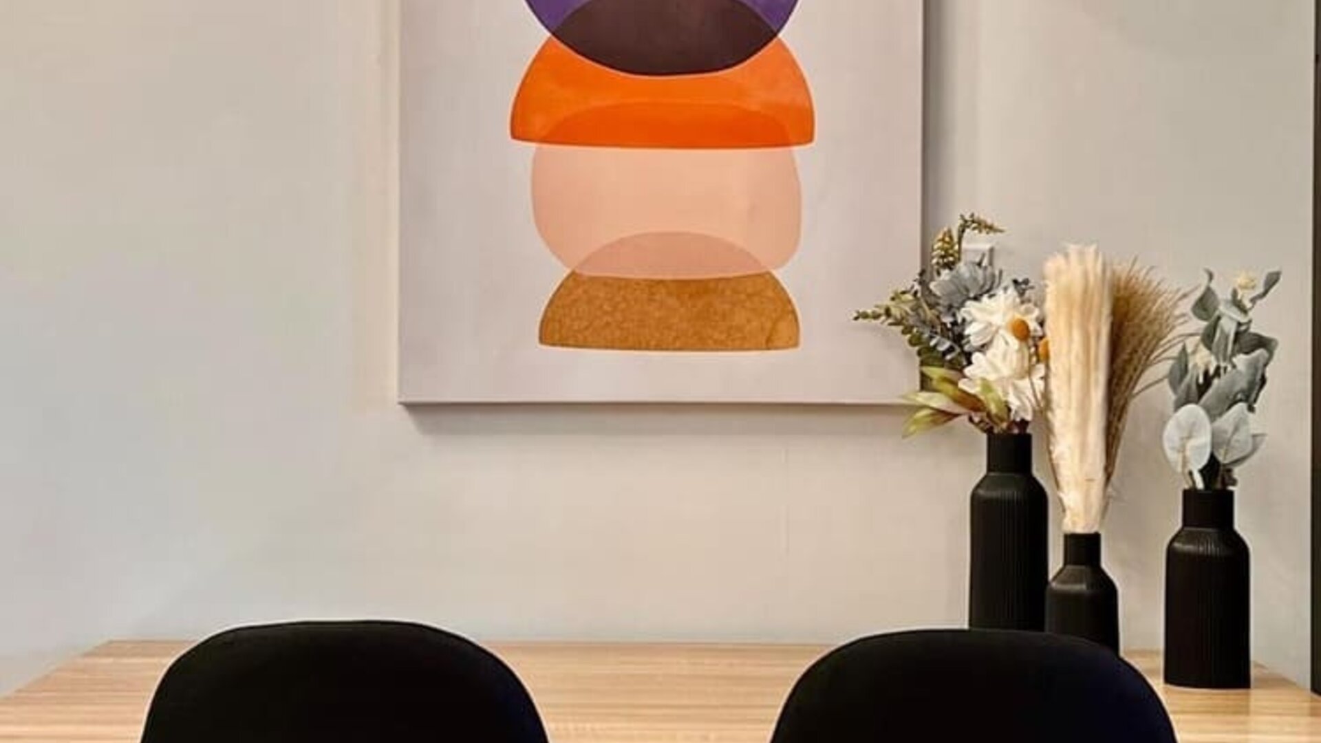 Day room with desk at The Irish Inn Boutique Hotel.