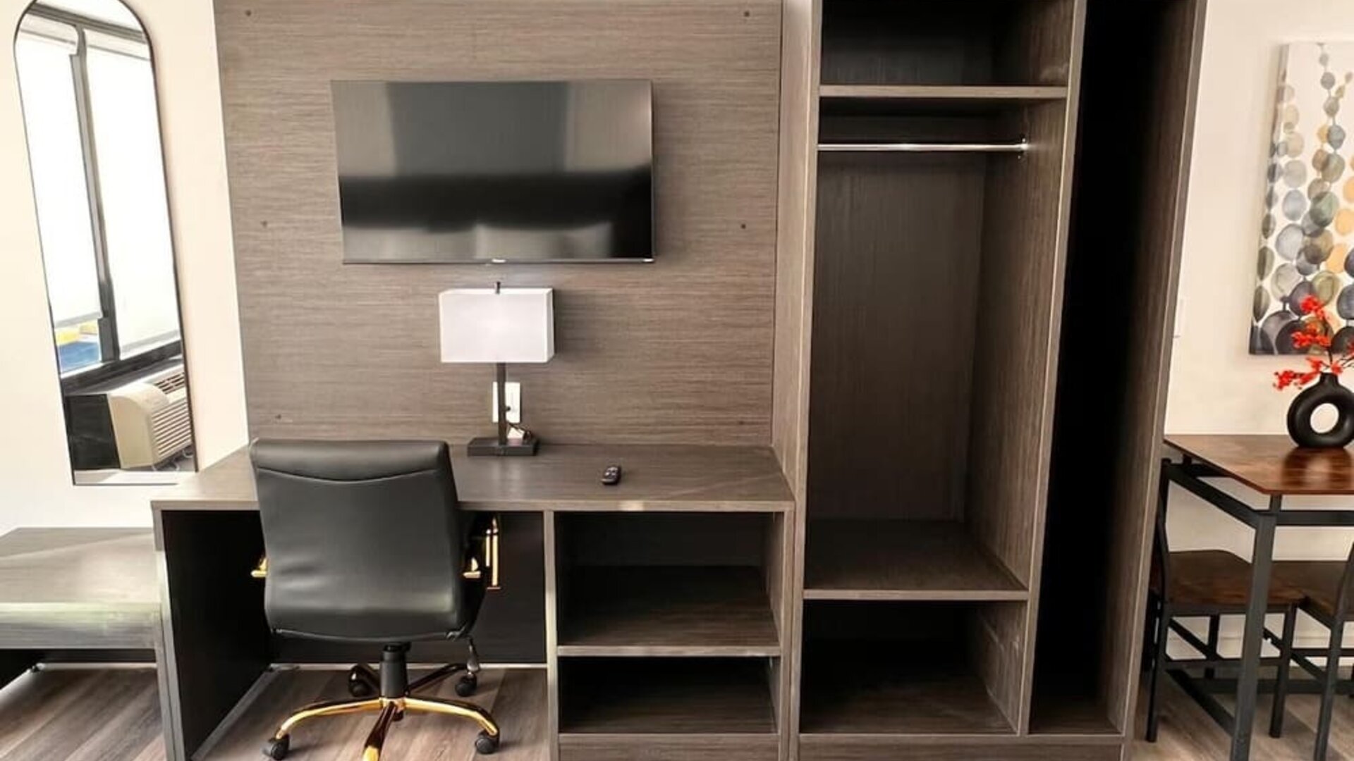 Day room with closet space at The Irish Inn Boutique Hotel.