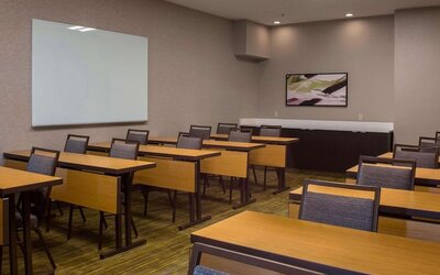 Professional meeting facility at Sonesta Select Atlanta Norcross I-85.
