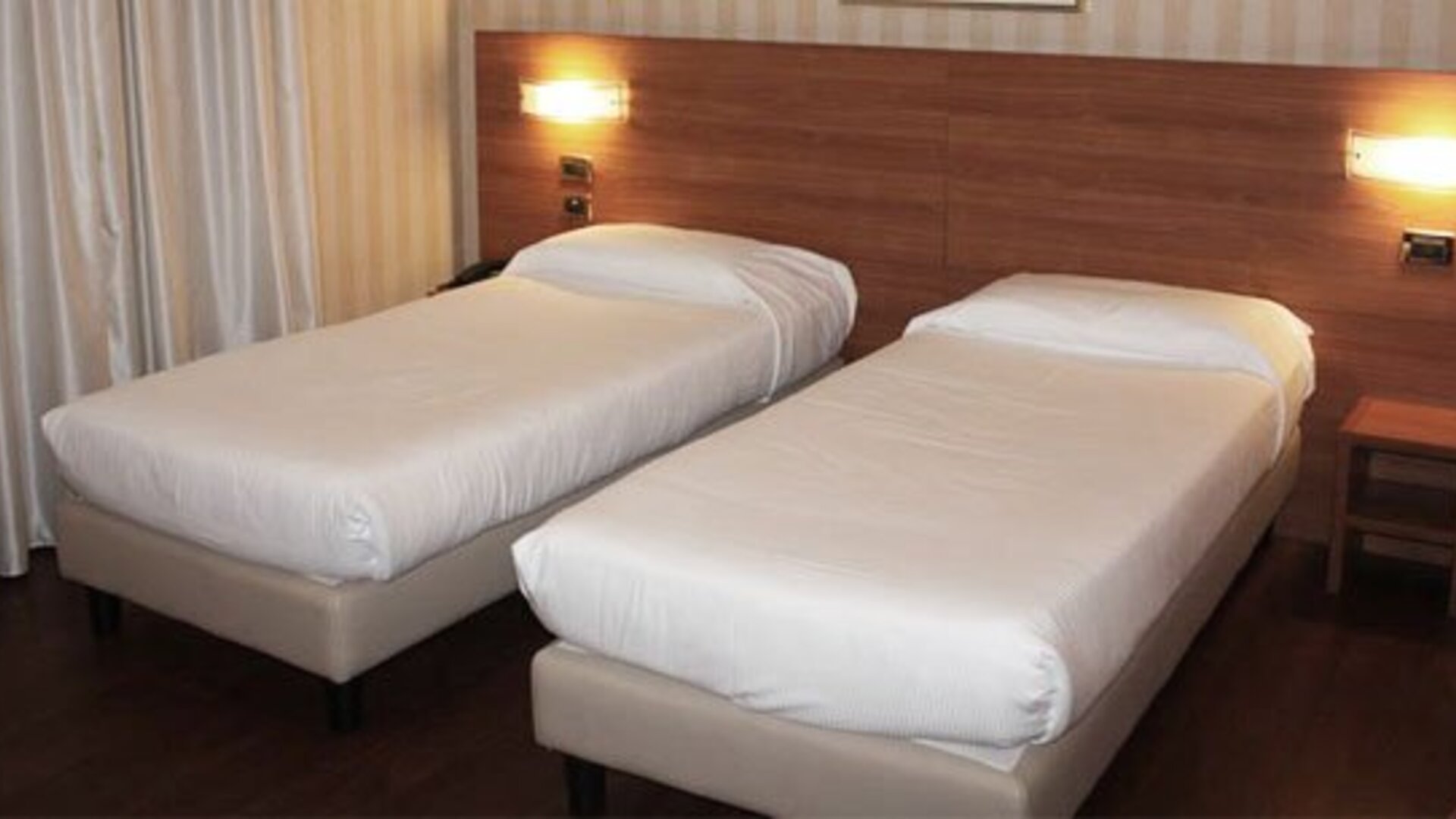 Hotel 2C