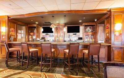 On-site bar and restaurant at Wyndham Omaha. 