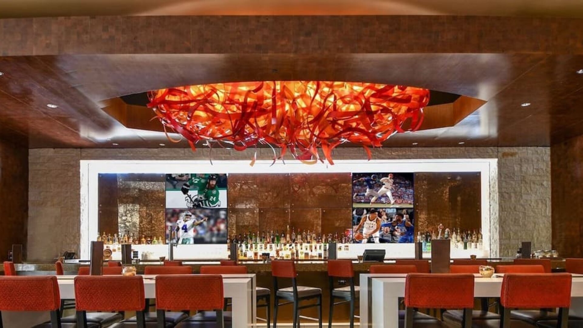 On-site bar at Hilton Dallas/ Plano Granite Park.