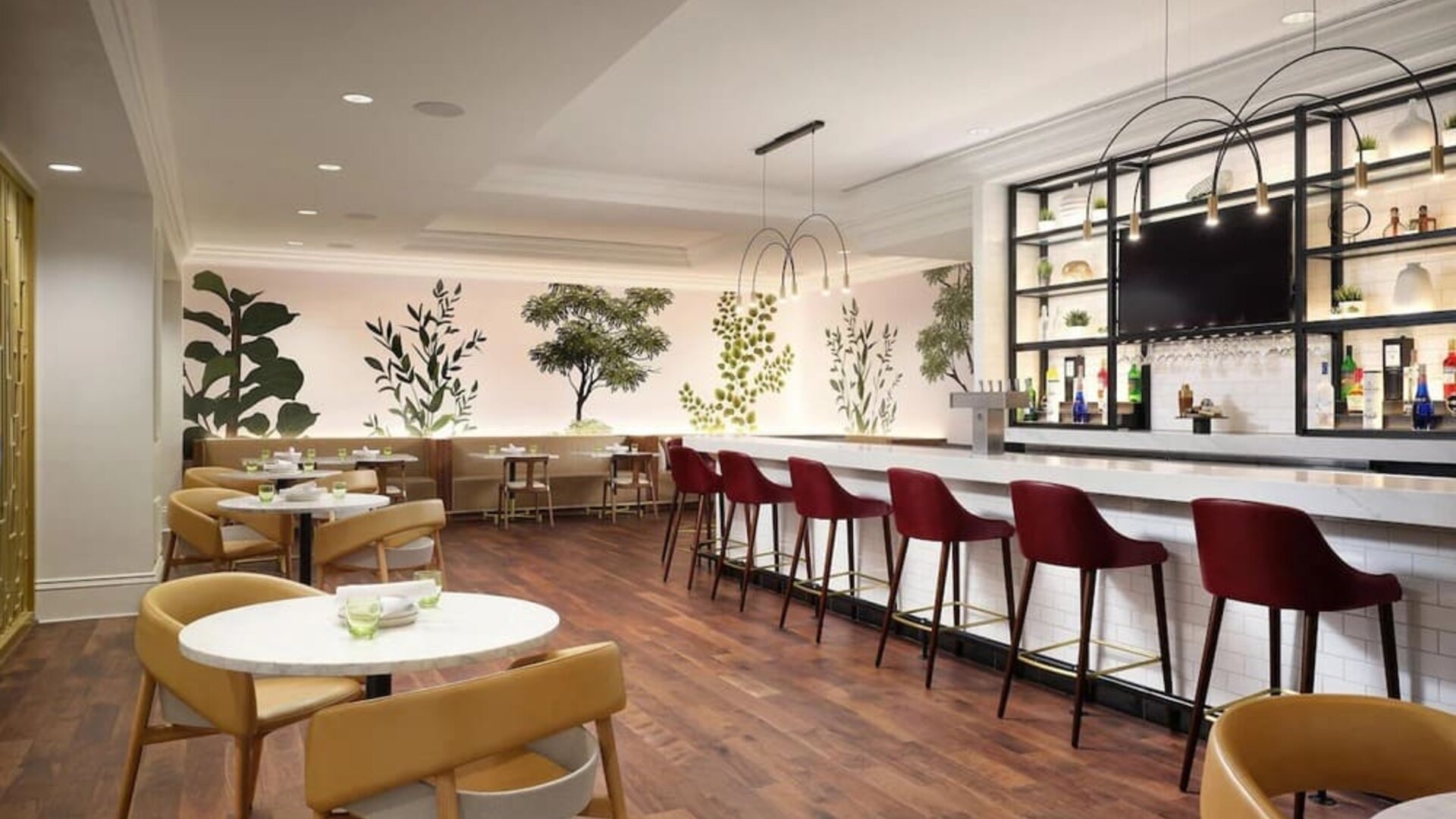 Hotel bar at The Westin Philadelphia.