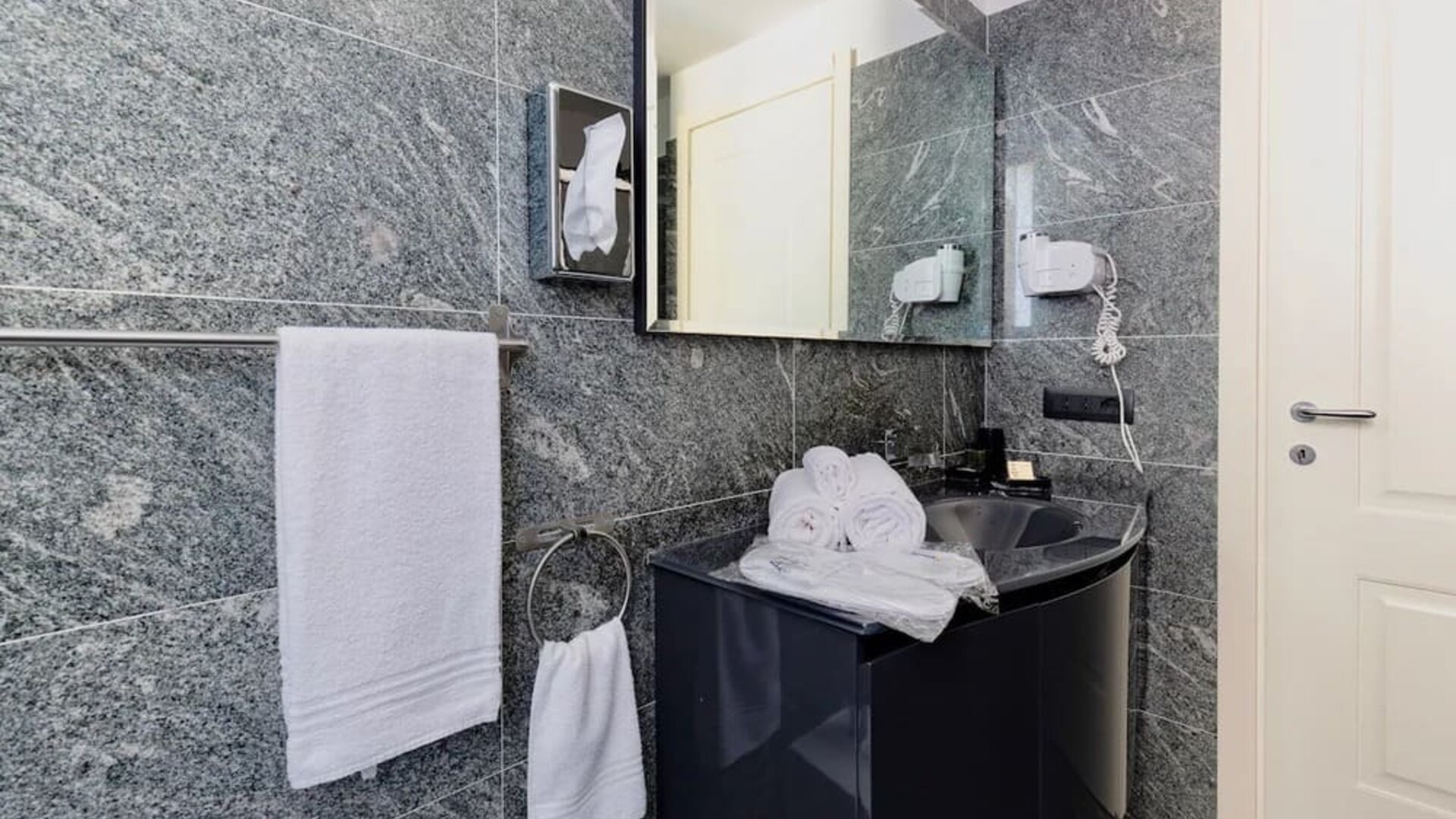 Day use room at Aiello Rooms.
