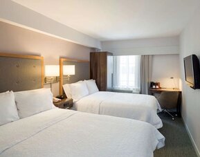 Day use twin room with workspace at Hampton Inn Manhattan - Madison Square Garden.