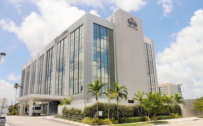 Exterior view of EB Hotel Miami.