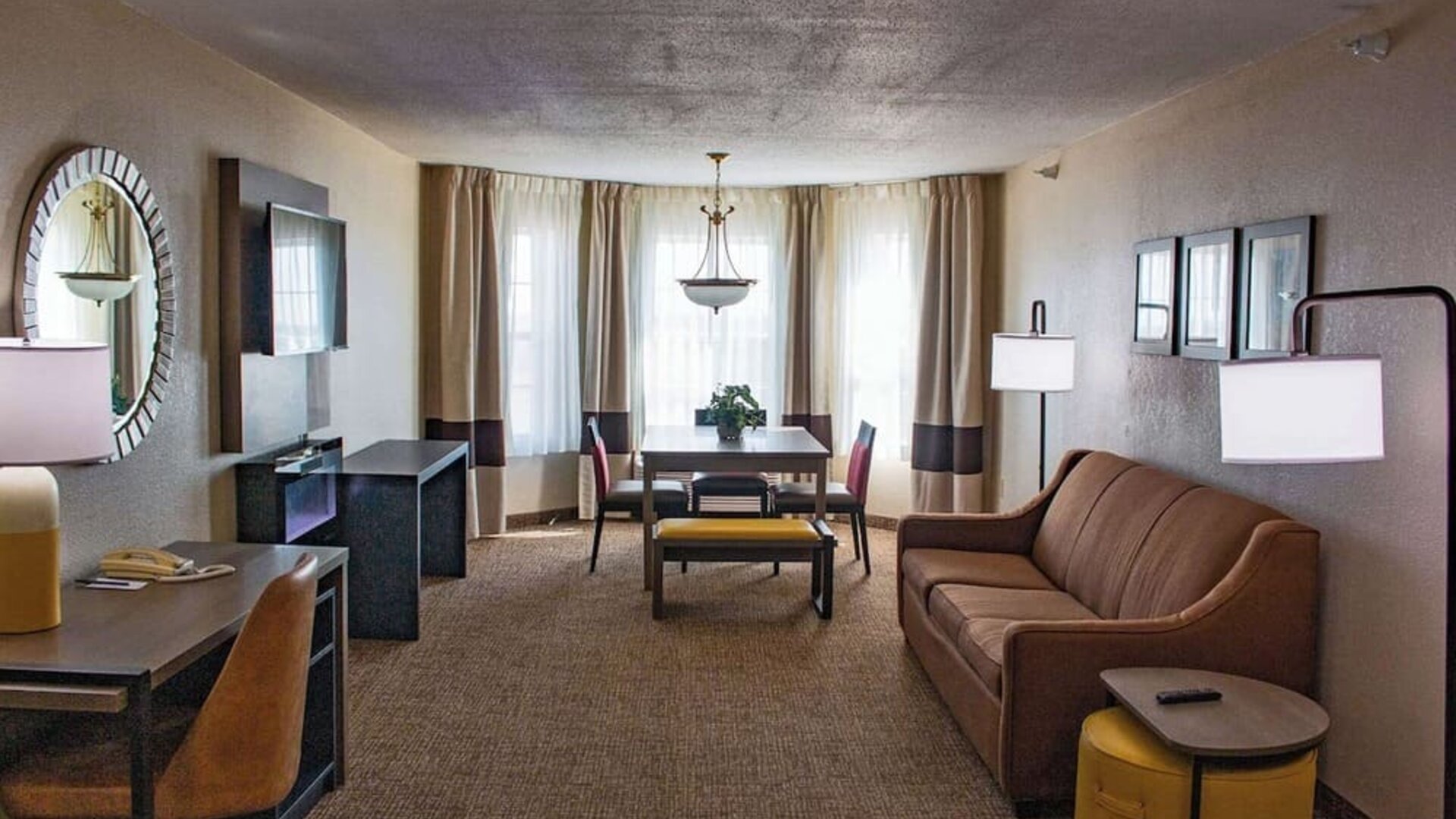 Day use room at Comfort Inn & Suites Geneva - West Chicago.