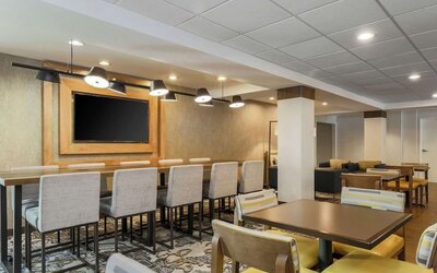 Hotel bar at Hampton Inn & Suites Denver Tech Center.