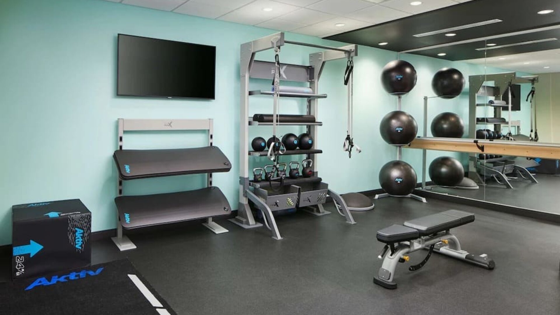 Fitness center at Tru By Hilton Atlanta Northlake Parkway.